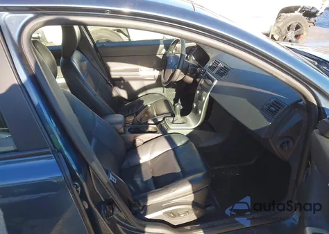 2006 Volvo S40 T5 z USA, uszkodzony, nr VIN YV1MH682662175976